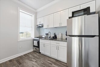 Building Photo - 3-5 Potter Pl