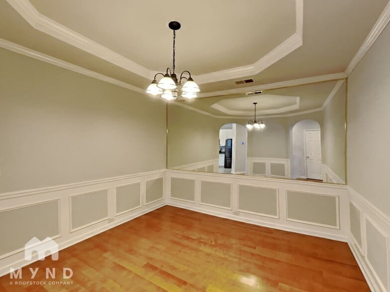 Building Photo - 2314 Longcourt Wy