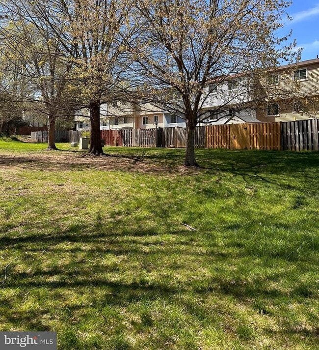 Building Photo - 5314 Larochelle Dr