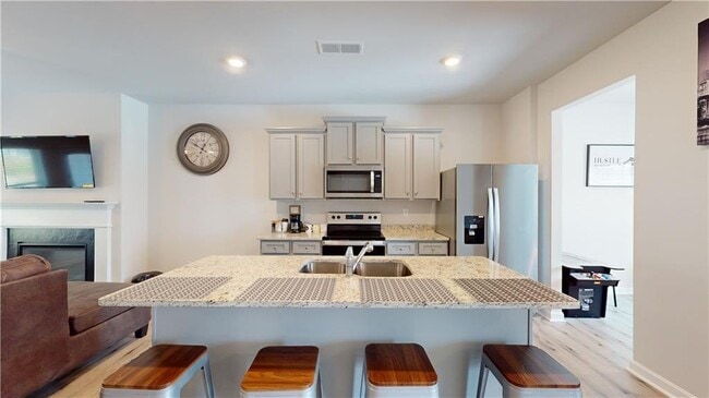 Building Photo - 6117 Mallory Ridge