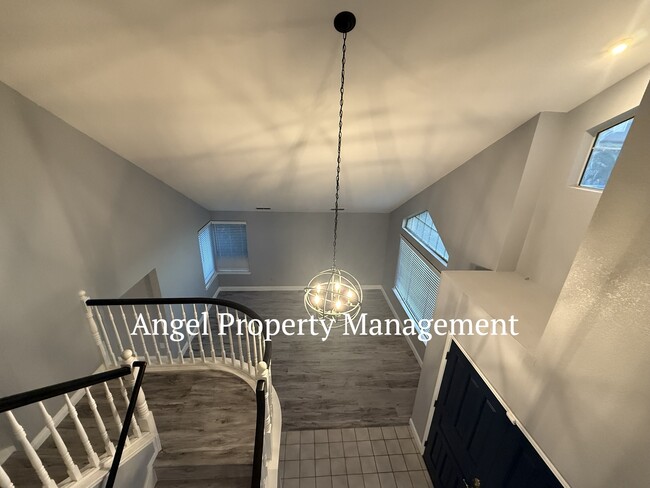 Building Photo - 9131 Brienne Way
