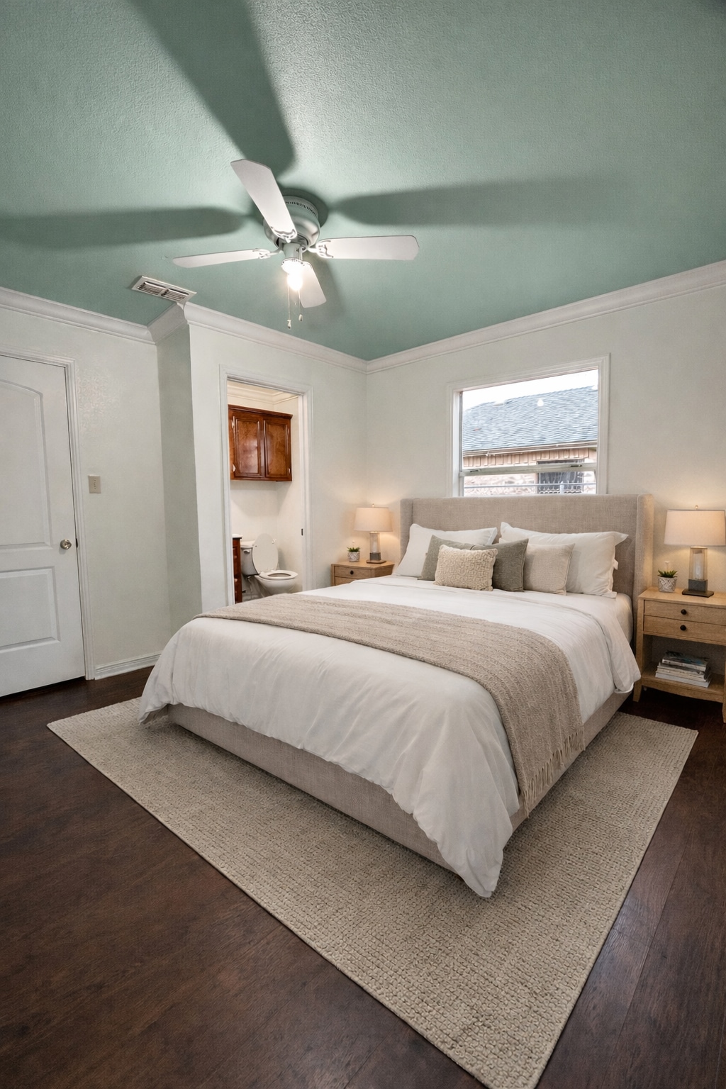 Master bedroom - 4517 Molina Dr