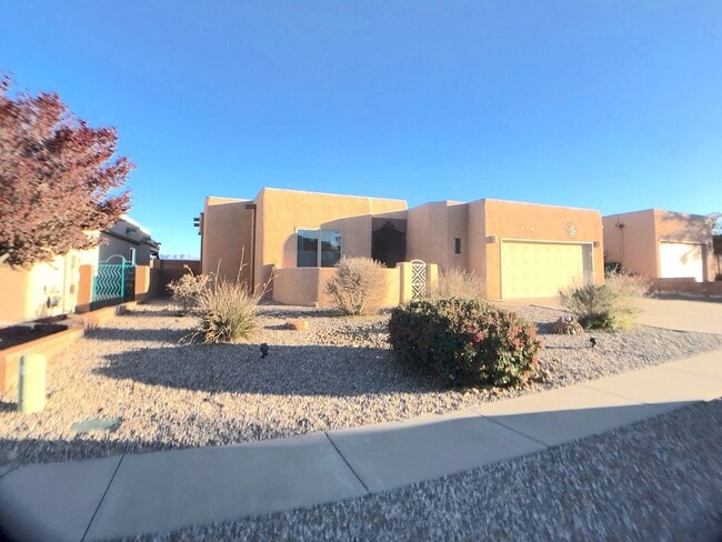 Building Photo - Immaculate 3 bedroom in Rio Rancho! Stunni...