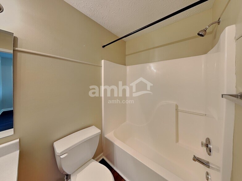 Building Photo - 6580 Dunsdin Dr