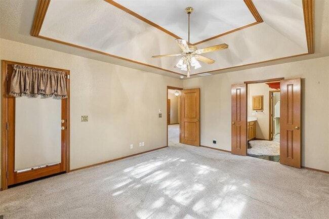 Building Photo - 1820 Chelsea Dr