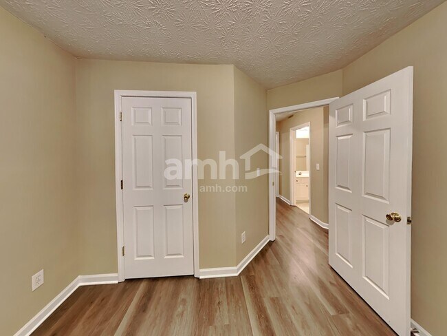 Building Photo - 3391 Washington Commons Ave NW