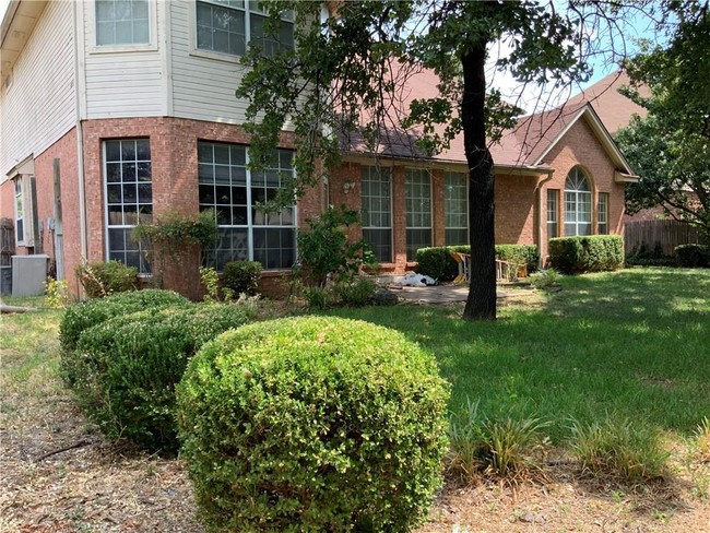 Building Photo - 4320 Vine Ridge Ct