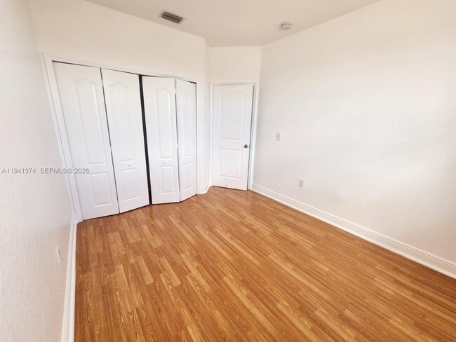 Building Photo - 16462 SW 48th Terrace