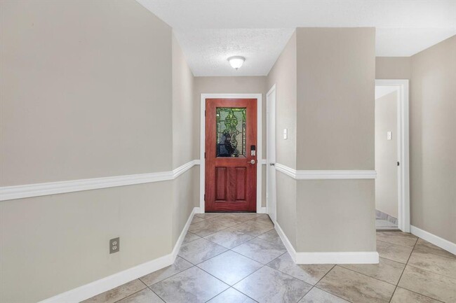 Building Photo - 7431 Ridgeberry Dr