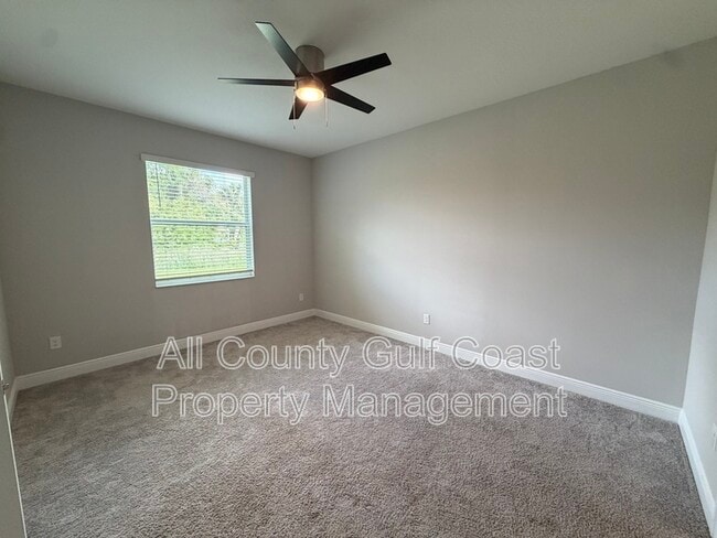 Building Photo - 8132 Tea Olive Ter