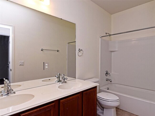 Building Photo - 133 Rain Lily Cir