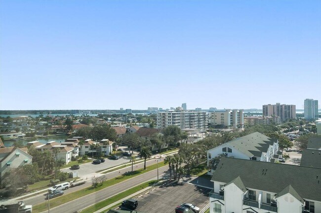 Building Photo - 400 Island Way