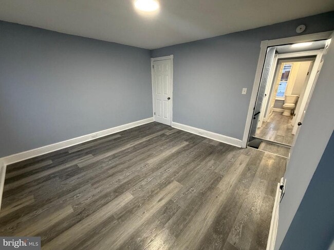 Building Photo - 363 E Airy St