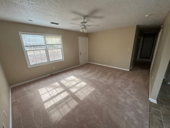 Building Photo - 117 W Hopson Rd