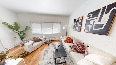 Building Photo - 1105 11th St