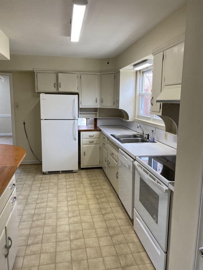 Building Photo - 1111 Fairview Ave