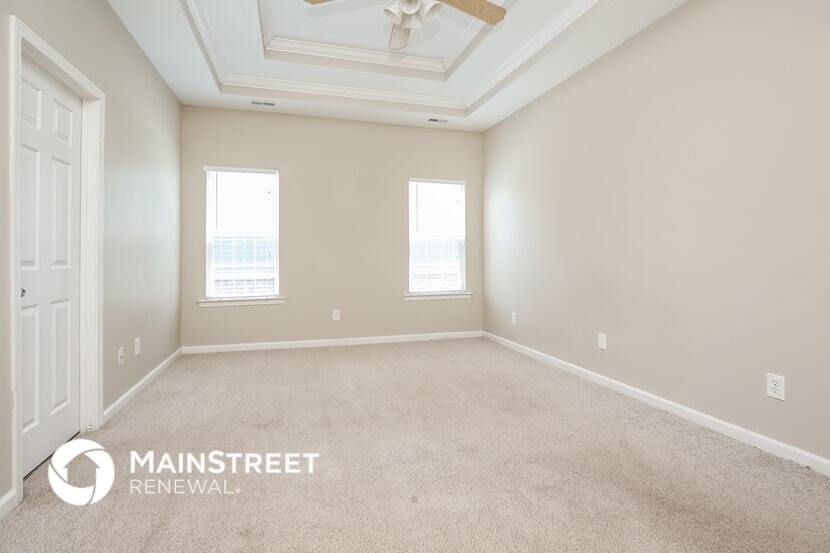 Building Photo - 1013 Matheus Dr