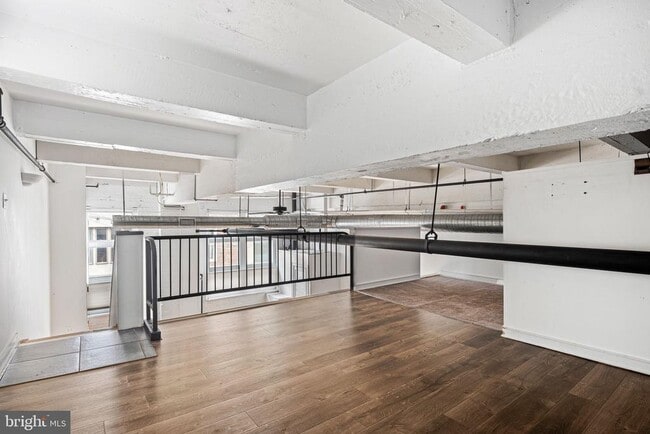 Building Photo - 810 N Hancock St