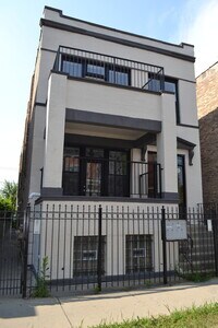 Building Photo - 3245 W Division St