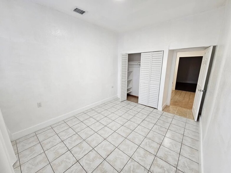 Building Photo - 11320 NW 59th Ave