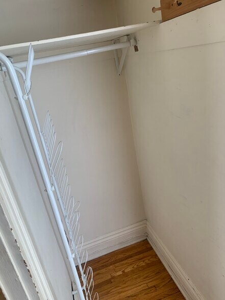 Building Photo - 9 Sumner Park