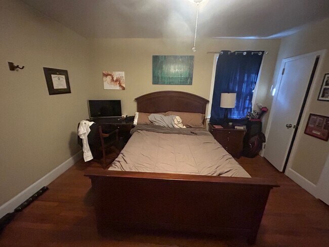 Building Photo - 4826 Kilbourne Rd