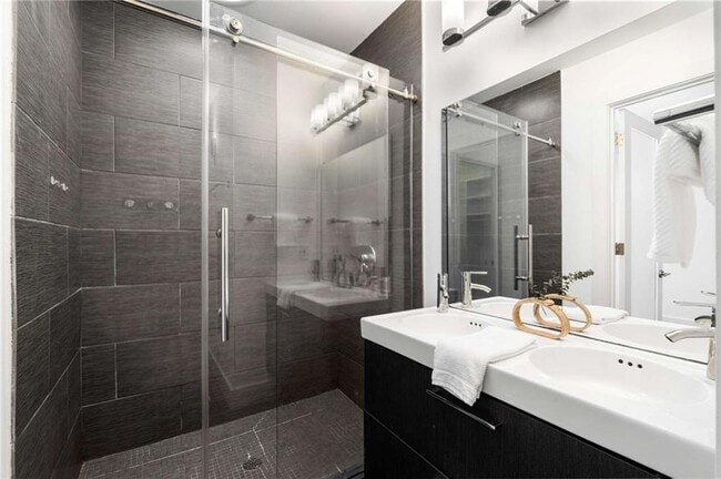 Building Photo - 830 Belgrade Ave NE