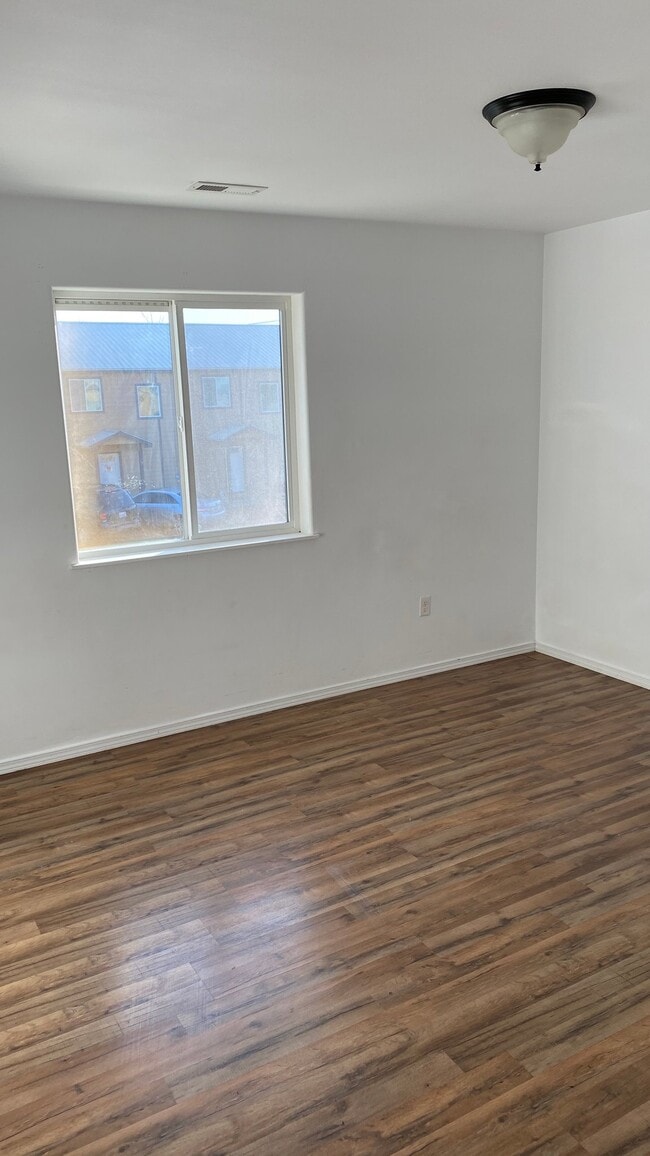 Building Photo - 1343 S Monroe St