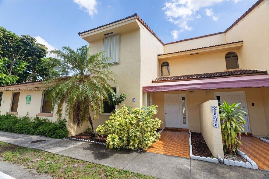Building Photo - 2090 SW 122nd Ave