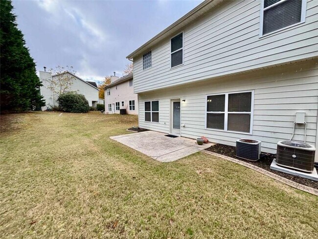 Building Photo - 345 Blackwood Ln