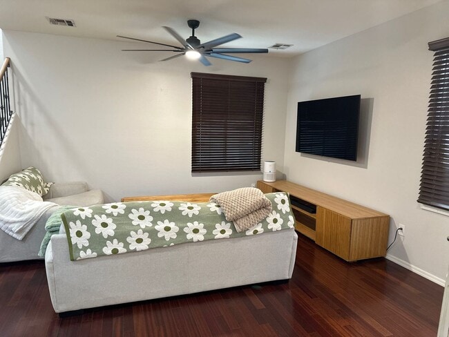 Building Photo - Charming Gilbert Home in Prime Location!
