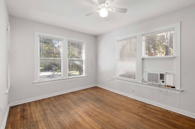 Building Photo - 202 E 31st St