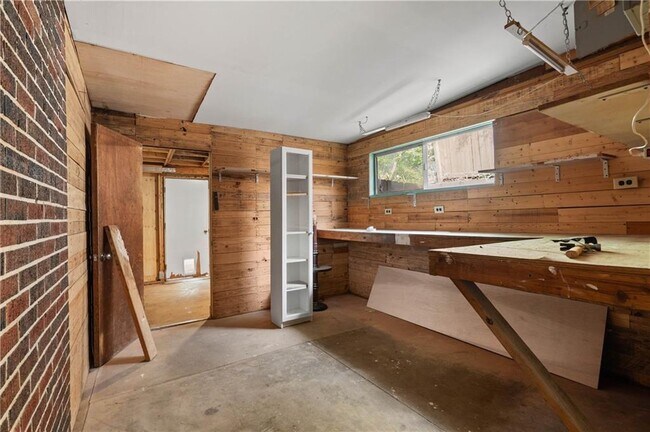 Building Photo - 2634 Birch St