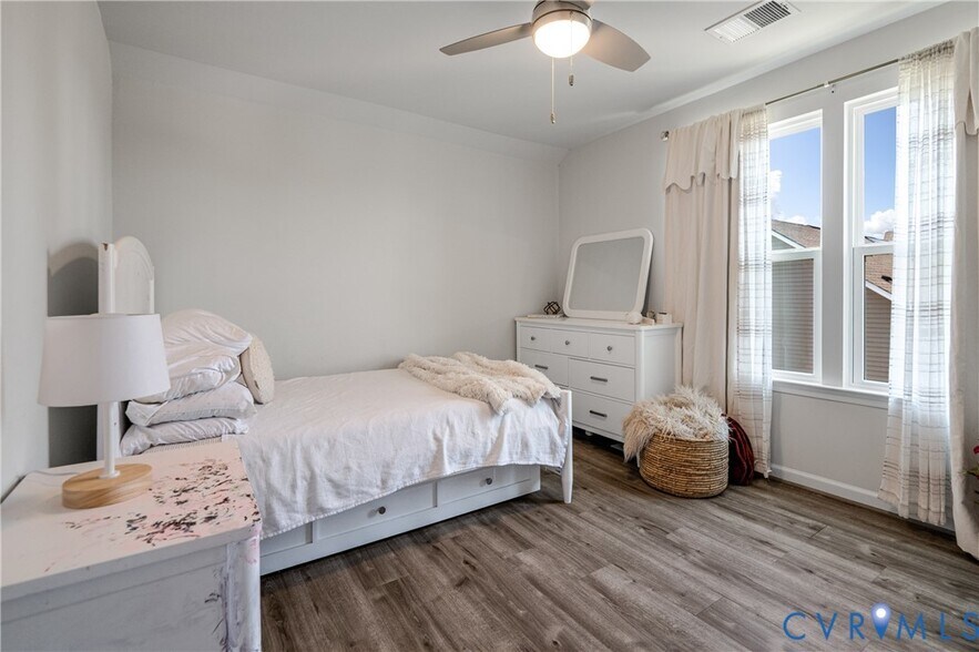 Building Photo - 16848 White Daisy Loop