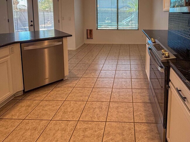 Building Photo - 3103 W Zachary Dr