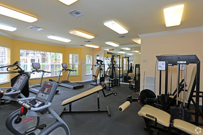 Building Photo - 5024 Lantana Rd