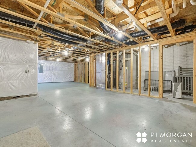 Building Photo - 5109 N 209th St