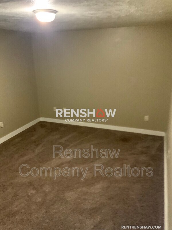 Building Photo - 410 N Connell Ave