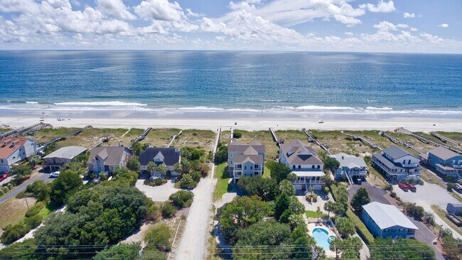 Building Photo - 630 Parker Dr