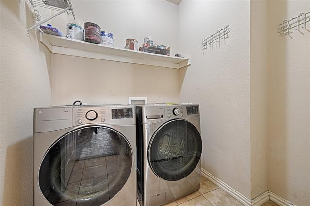 Building Photo - 1216 Realoaks Dr