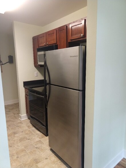 Building Photo - 1224 Stearns St