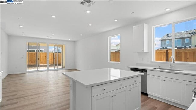 Building Photo - 3000 Red Canard Wy