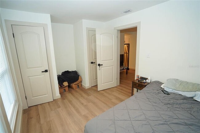 Building Photo - 535 14th Ave S