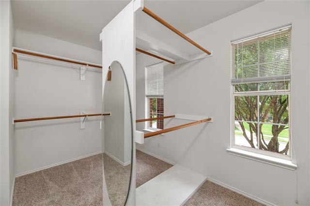Building Photo - 9862 Red Cedar Dr