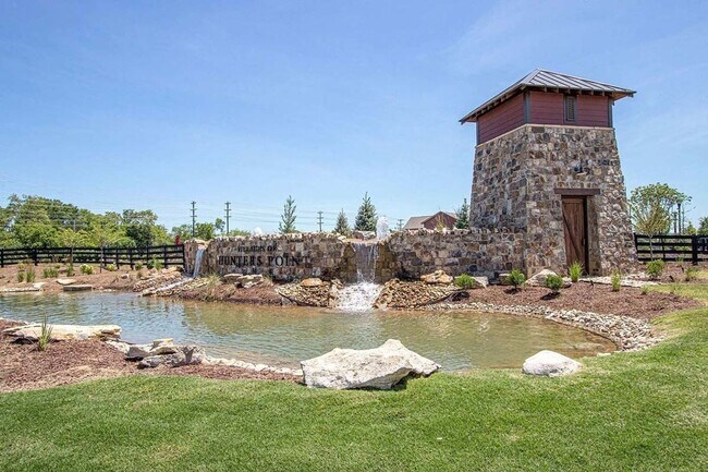 Building Photo - Nice Four Bedroom Home in Lebanon