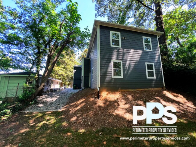 Building Photo - 1064 Westmoor Dr NW