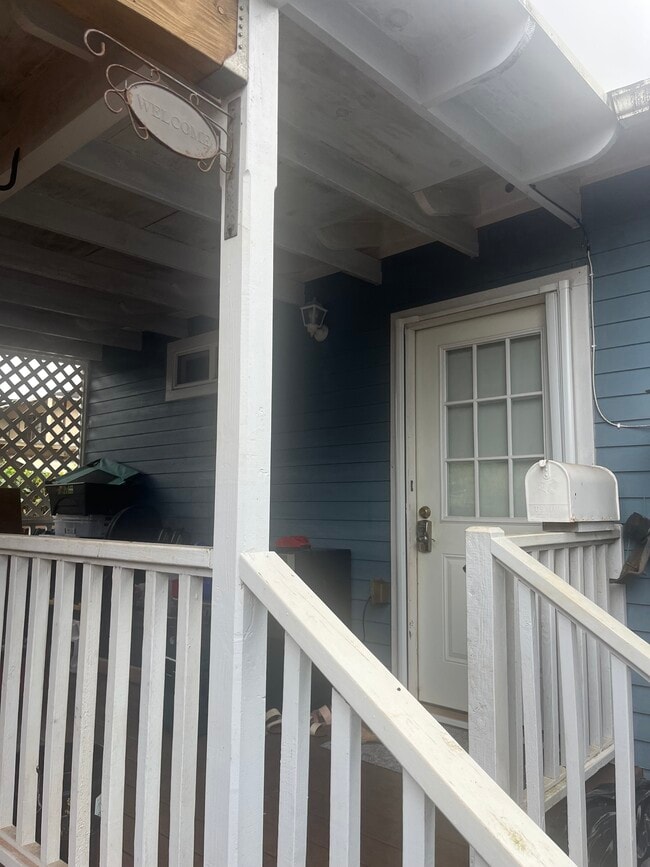 Building Photo - 236 Waena St