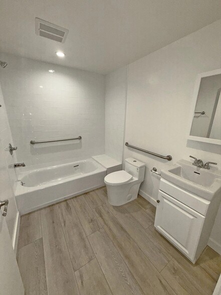 Building Photo - 5308 Sepulveda Blvd