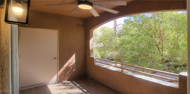 Building Photo - 830 Carnegie St