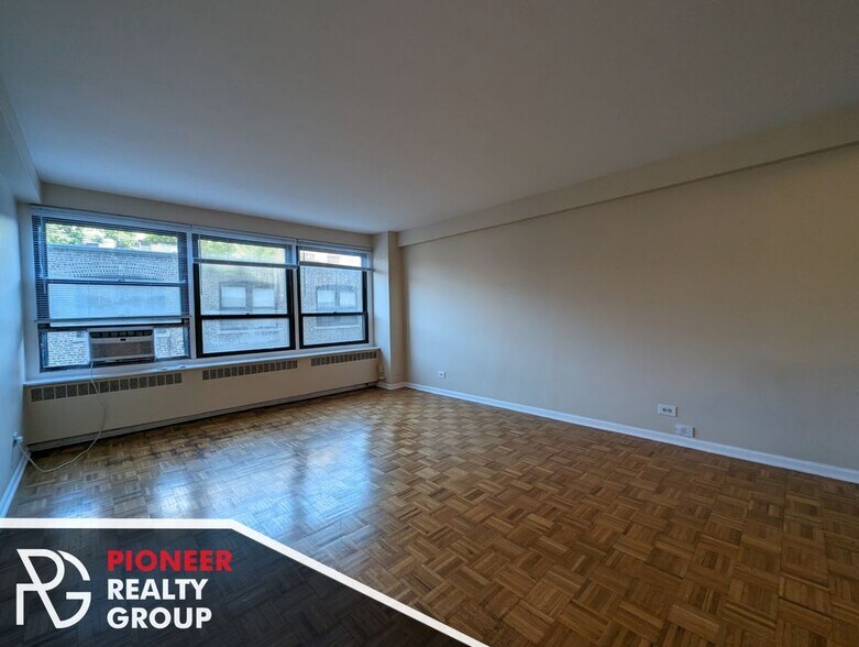 Building Photo - 4180 N Marine Dr